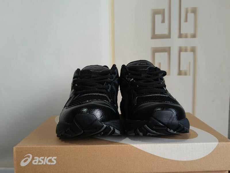 ASICS GEL-KAYANO 14 Sneakers