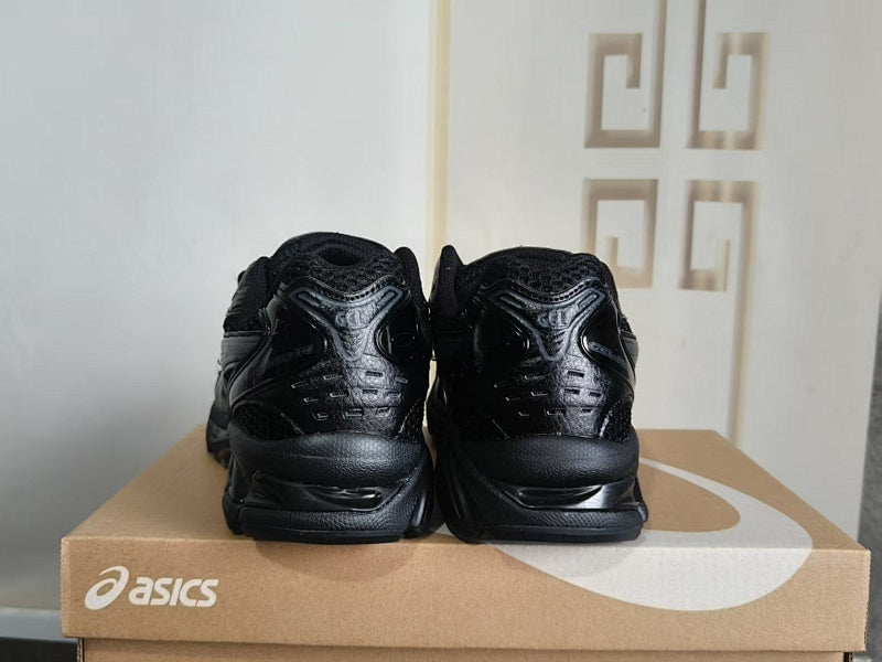 ASICS GEL-KAYANO 14 Sneakers