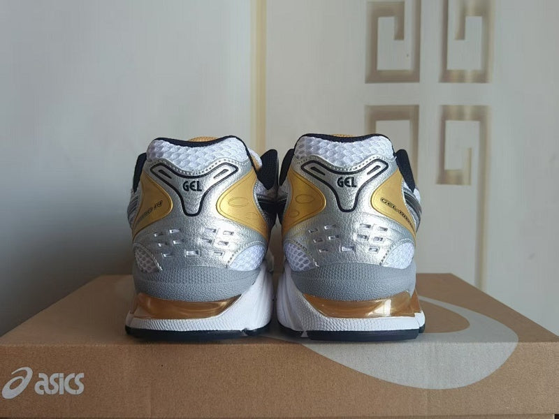 ASICS GEL-KAYANO 14 Sneakers