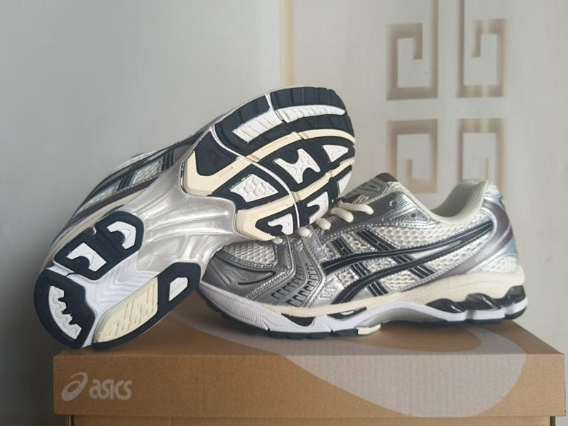 ASICS GEL-KAYANO 14 Sneakers