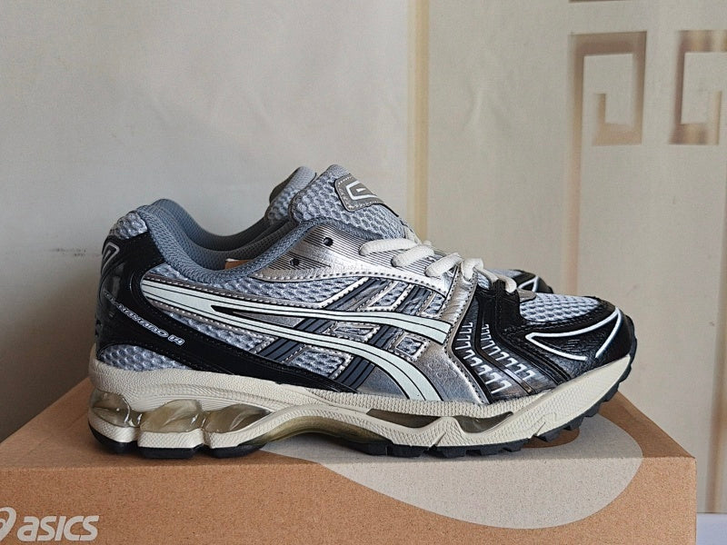 ASICS GEL-KAYANO 14 Sneakers