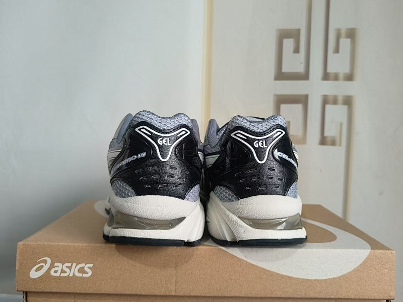 ASICS GEL-KAYANO 14 Sneakers