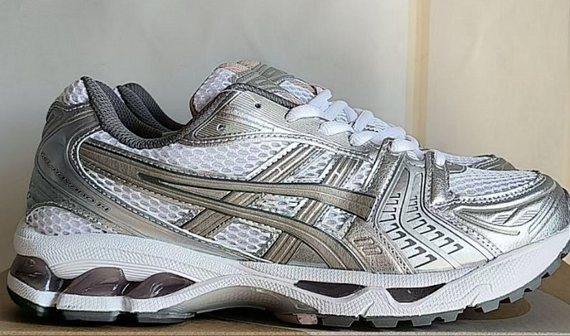 ASICS GEL-KAYANO 14 Sneakers