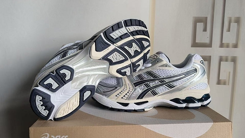 ASICS GEL-KAYANO 14 Sneakers