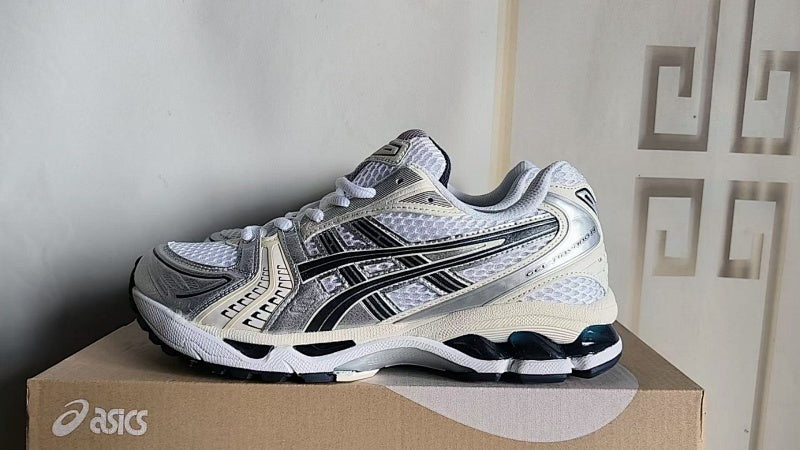 ASICS GEL-KAYANO 14 Sneakers