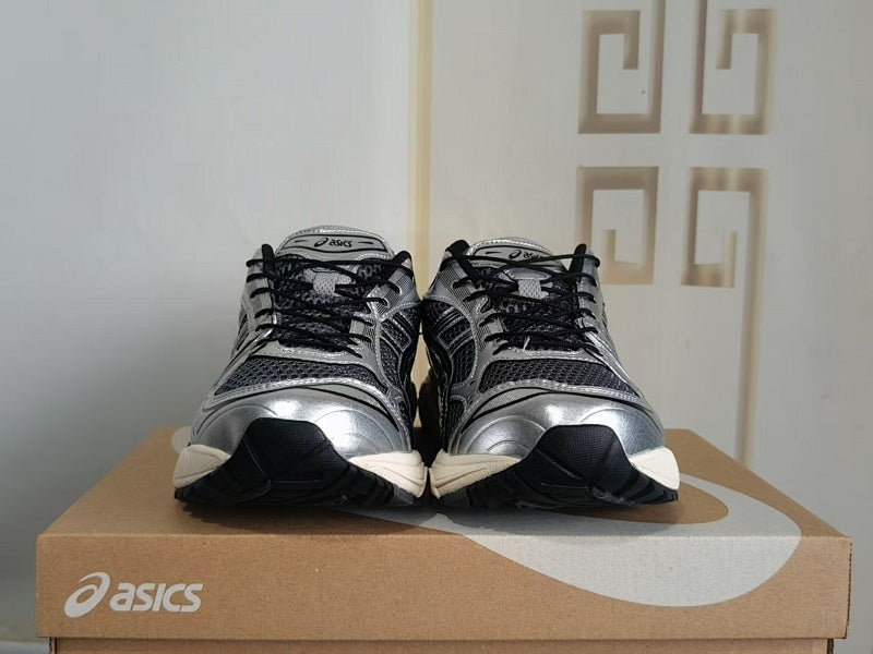 ASICS GEL-KAYANO 14 Sneakers