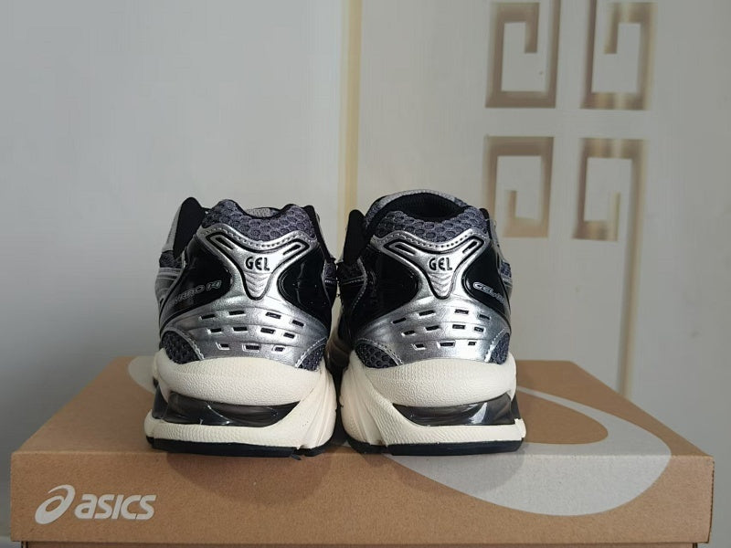 ASICS GEL-KAYANO 14 Sneakers
