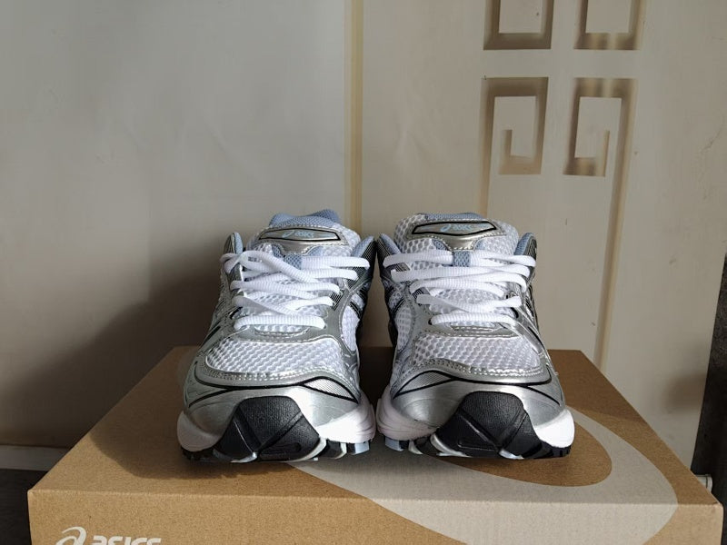 ASICS GEL-KAYANO 14 Sneakers