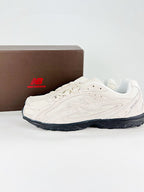 New Balance 204L Sneakers