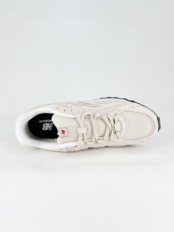 New Balance 204L Sneakers