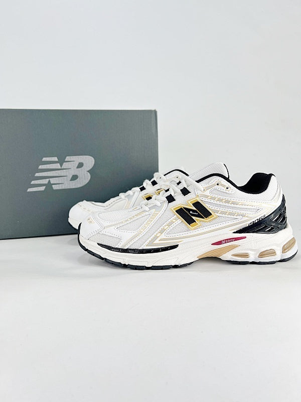 New Balance M1906R Sneakers