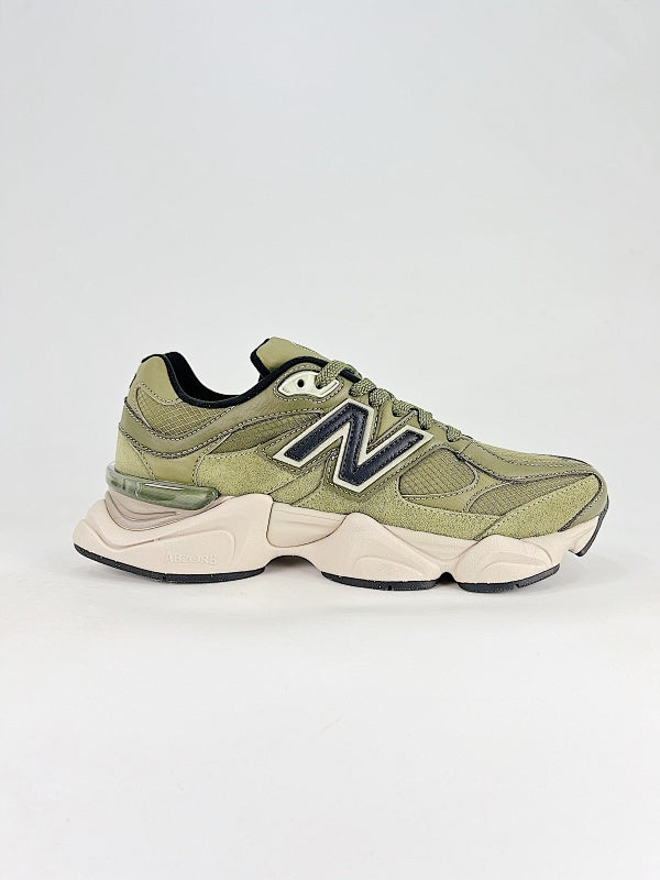 New Balance 9060 Sneakers