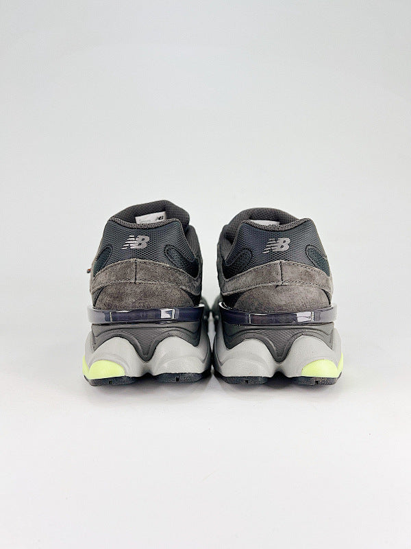New Balance 9060 Sneakers