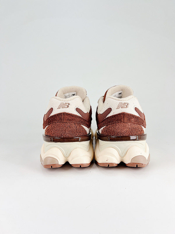New Balance 9060 Sneakers