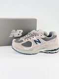 New Balance 2002R Sneakers
