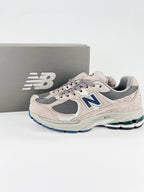 New Balance 2002R Sneakers