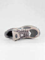 New Balance 2002R Sneakers